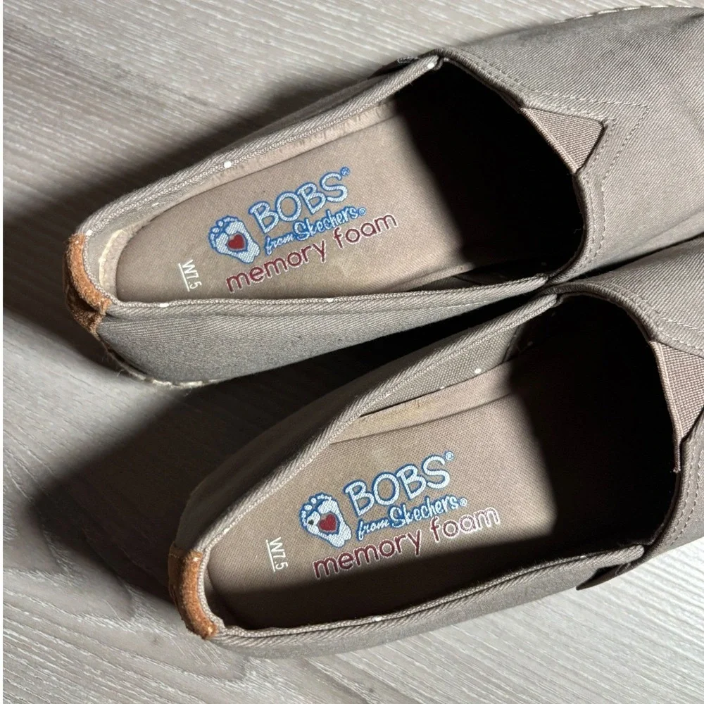 Skechers BOBS Womens 7.5 Taupe Canvas Espadrille Slip On Flats Memory Foam Beach